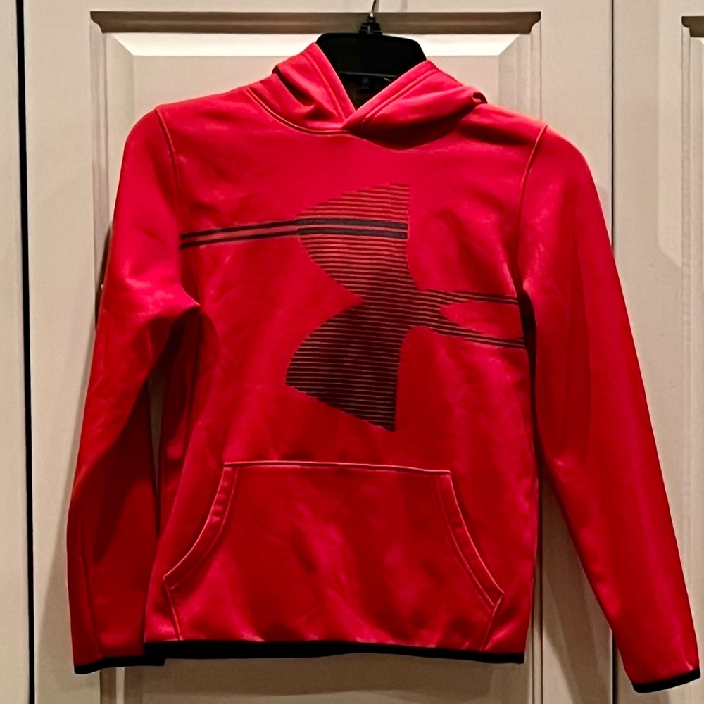 EUC Under Armour hooded pullover